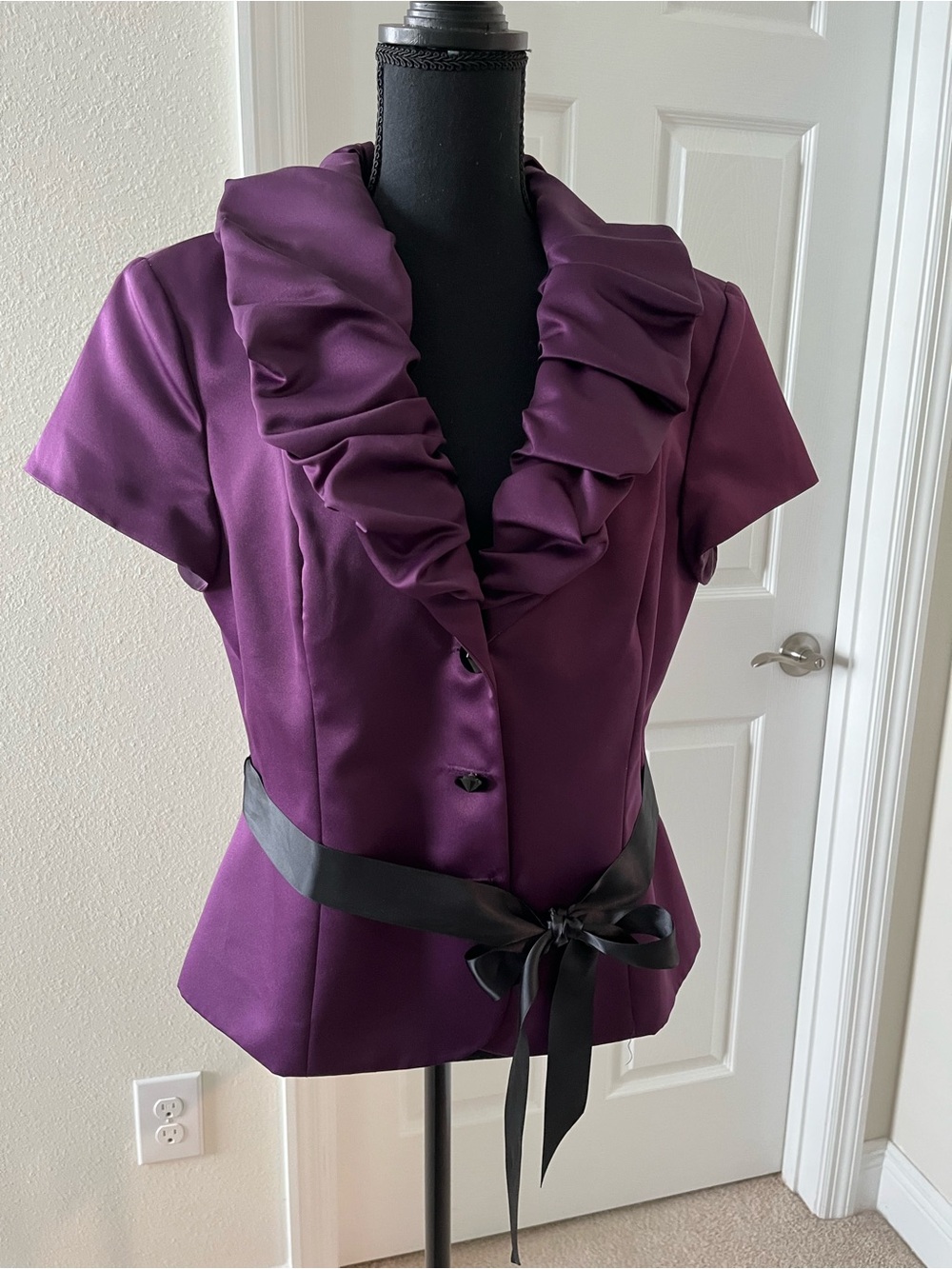 Dark Purple Ruffled Short-Sleeve Women's Top with Satin Waist Tie